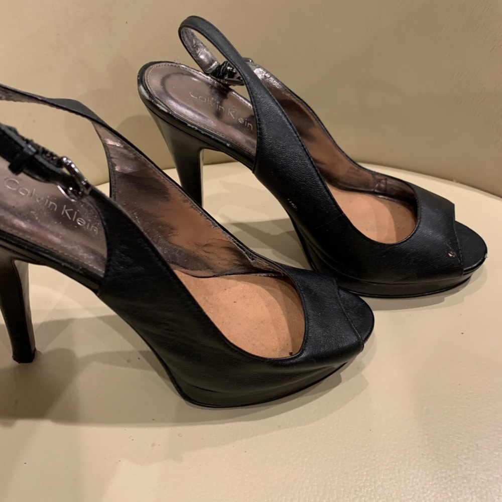 Womens Calvin Klein Slingback Heel. Size 7 Black